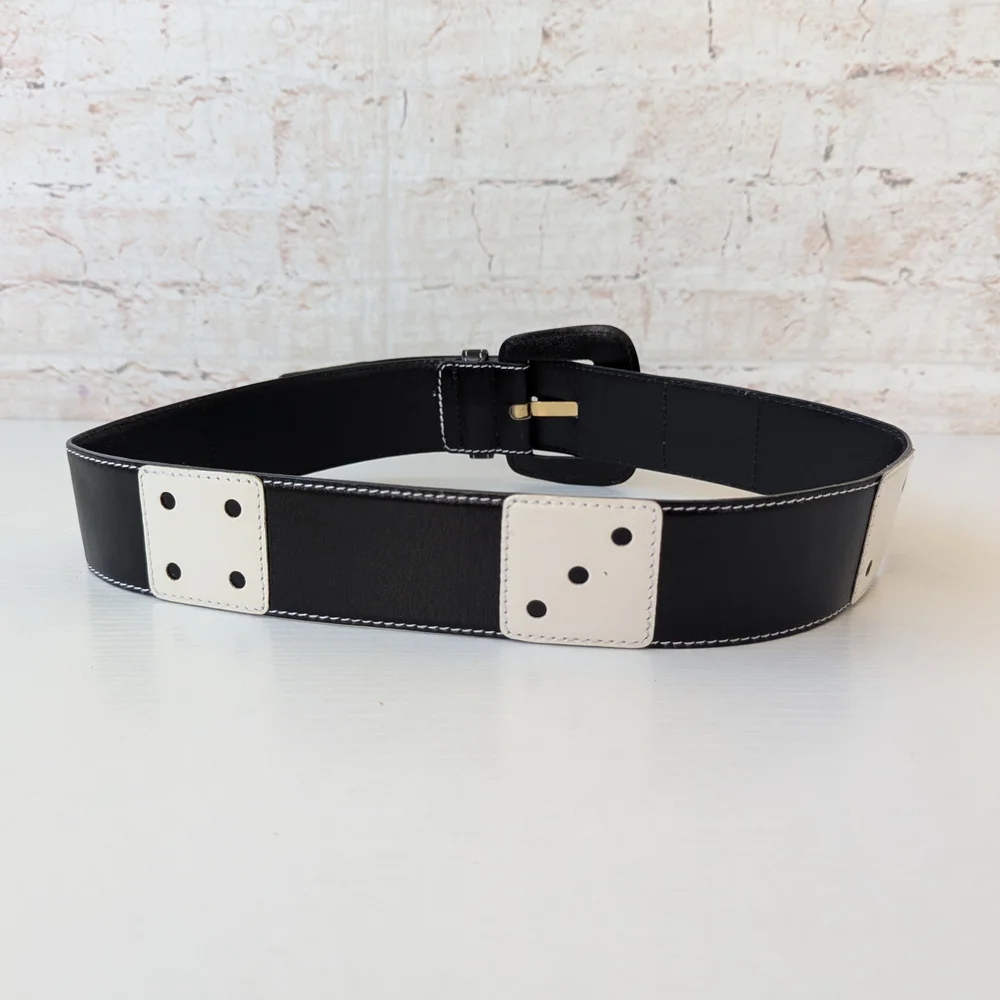 Escada Vintage wide leather belt from the 1980s, known for its distinctive "Roll - Picture 3 of 11